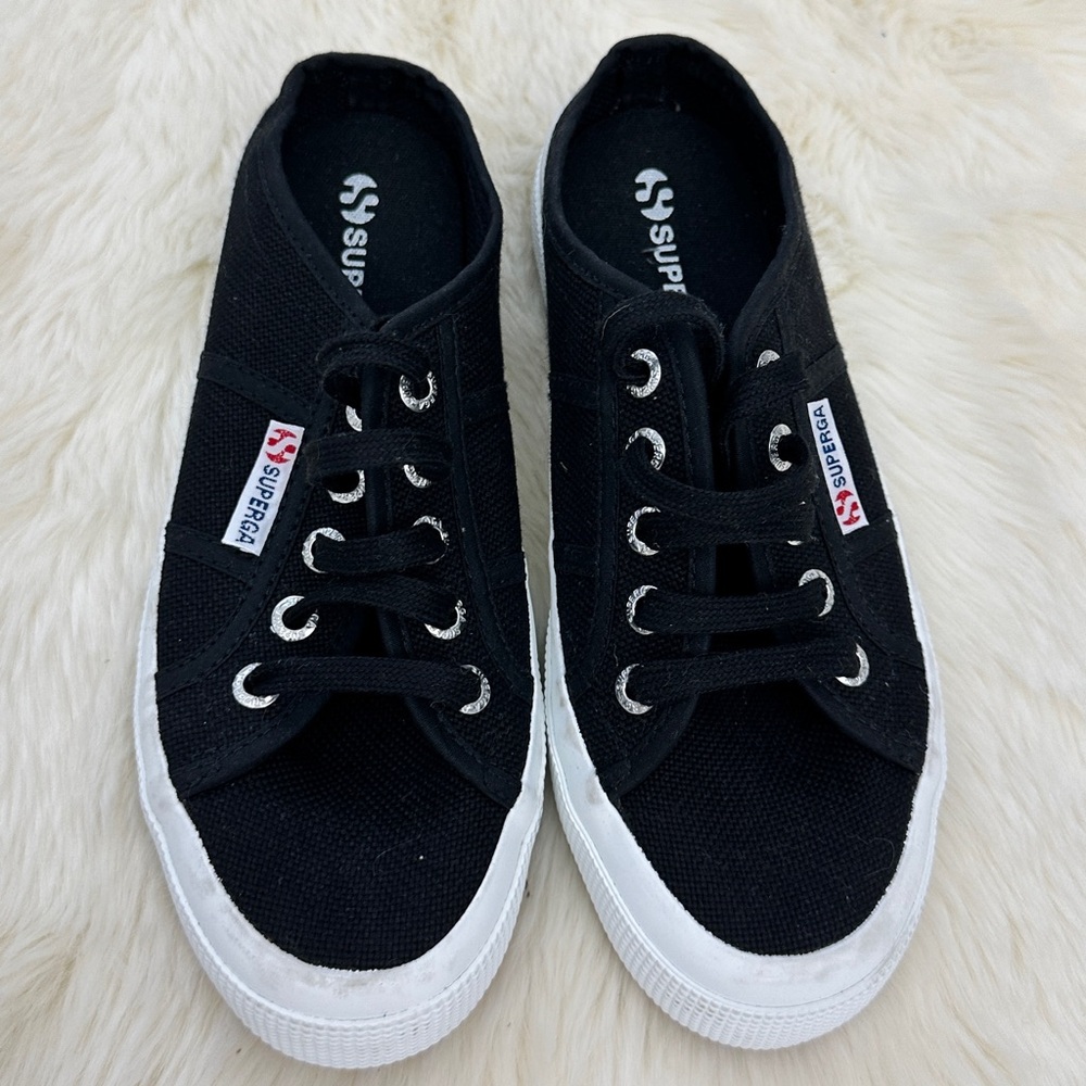 Girls Superga slip on